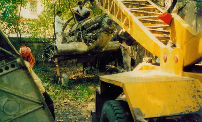R4118 begins its journey from India to UK, 2001
